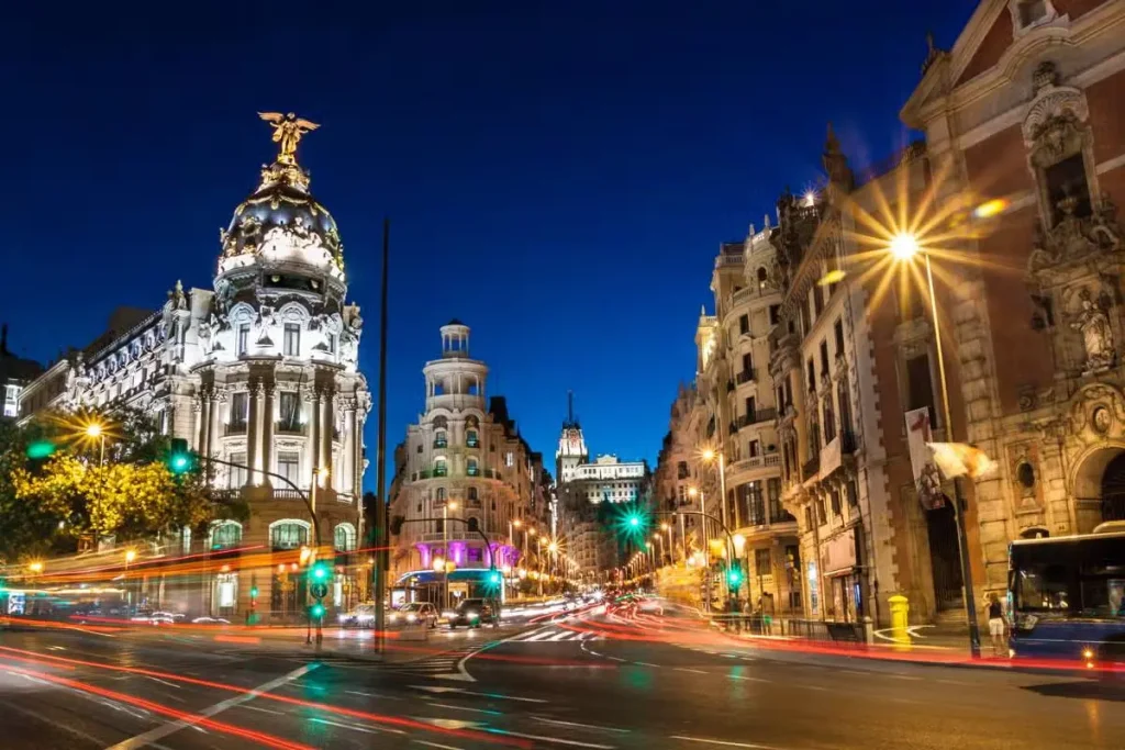 gran via noche madrid 1200