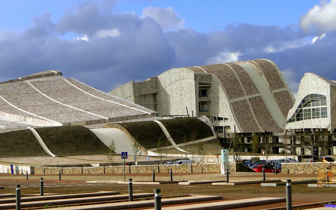 Congresos en Santiago: cómo enlazar hoteles, Cidade da Cultura y Palacio de Congresos