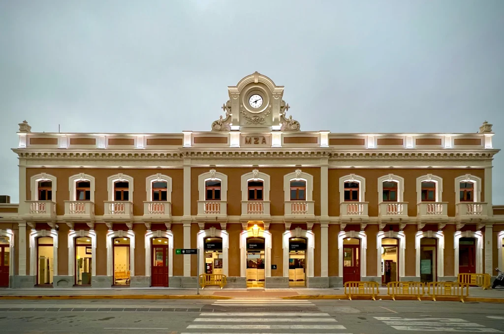 Estación de Murcia iluminada Estación de Murcia iluminada
