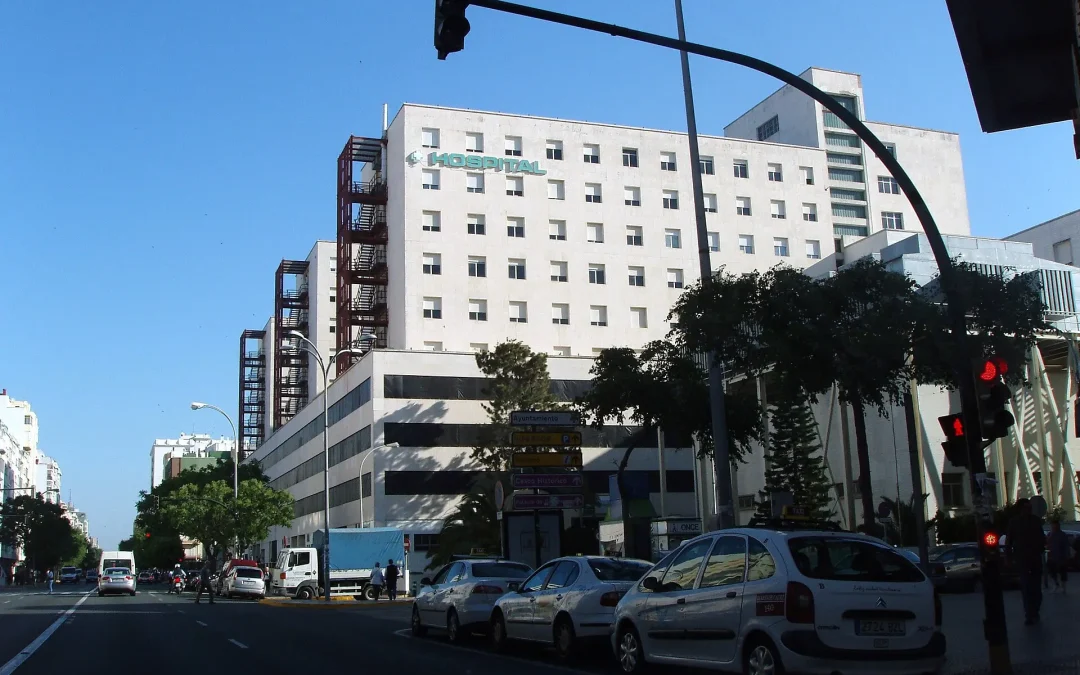 Hospital puerta del Mar Cádiz
