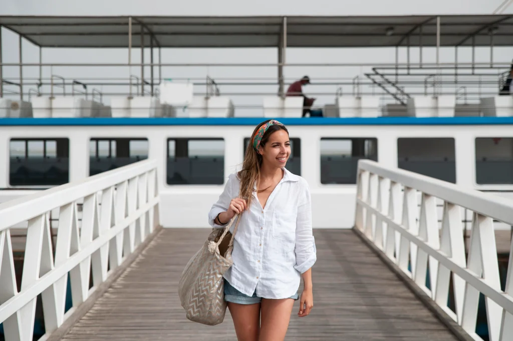 Mujer en crucero