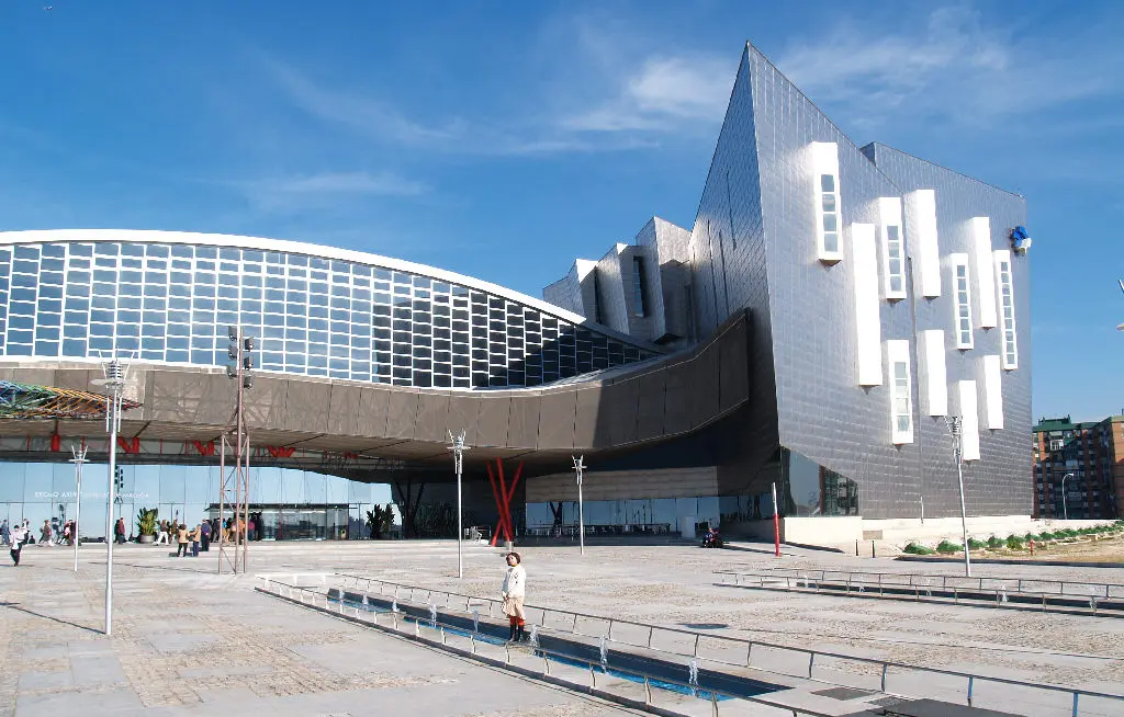 Cómo moverse por Málaga cuando hay congresos, conciertos y mucha actividad