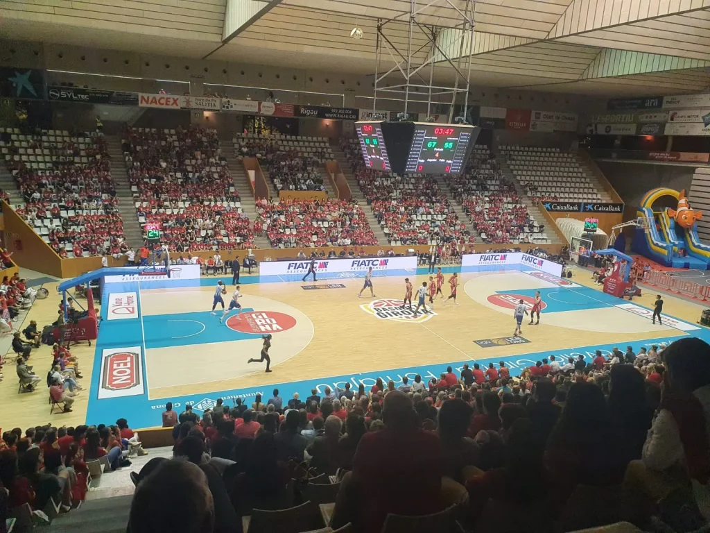 Partido de Básquet en Pabellón Fontajau Partido de Básquet en Pabellón Fontajau