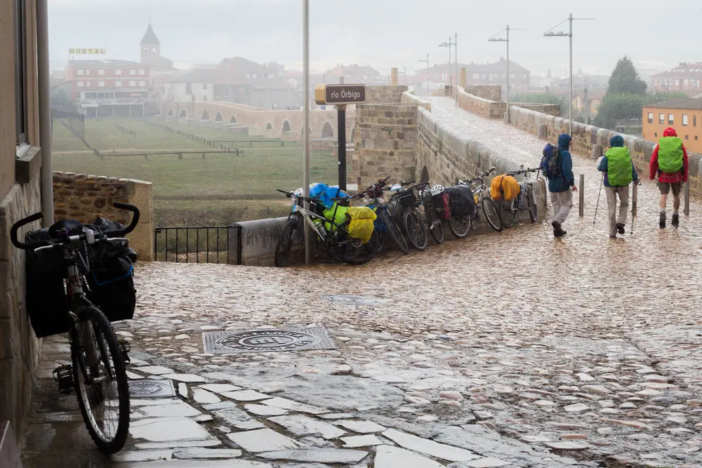 Camino de Santiago por Asturias: cómo organizar las etapas y el equipaje