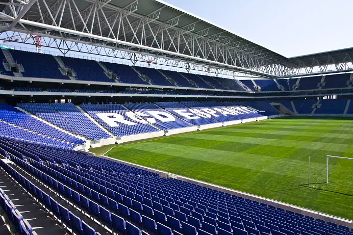 Estadio, auditorio y zona empresarial: cómo desplazarte por Cornellà en días de actividad