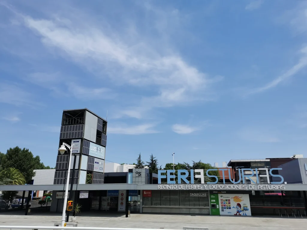 Recinto Ferial Luis Adaro (Feria Internacional de Muestras de Asturias) Recinto Ferial Luis Adaro (Feria Internacional de Muestras de Asturias)