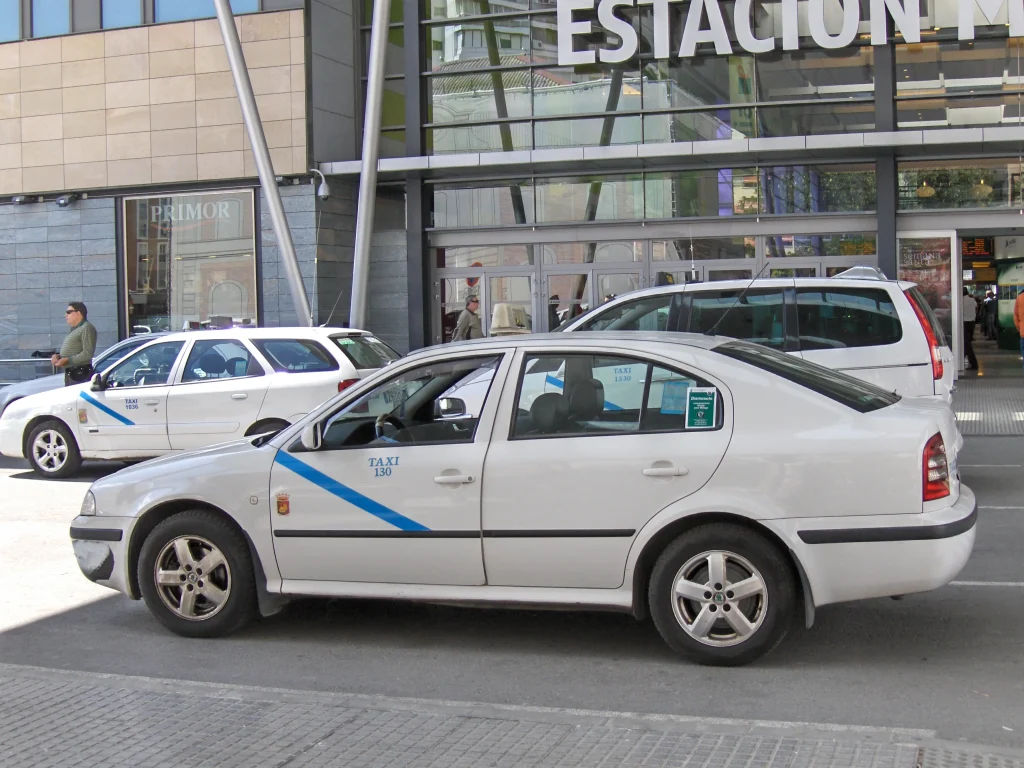 Taxis cerca a la estación de Málaga Taxis cerca a la estación de Málaga