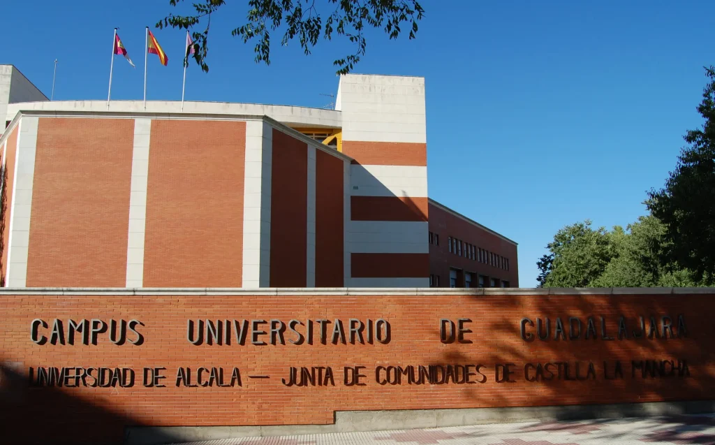 Universidad de Alcalá Campus universitario Universidad de Alcalá Campus universitario