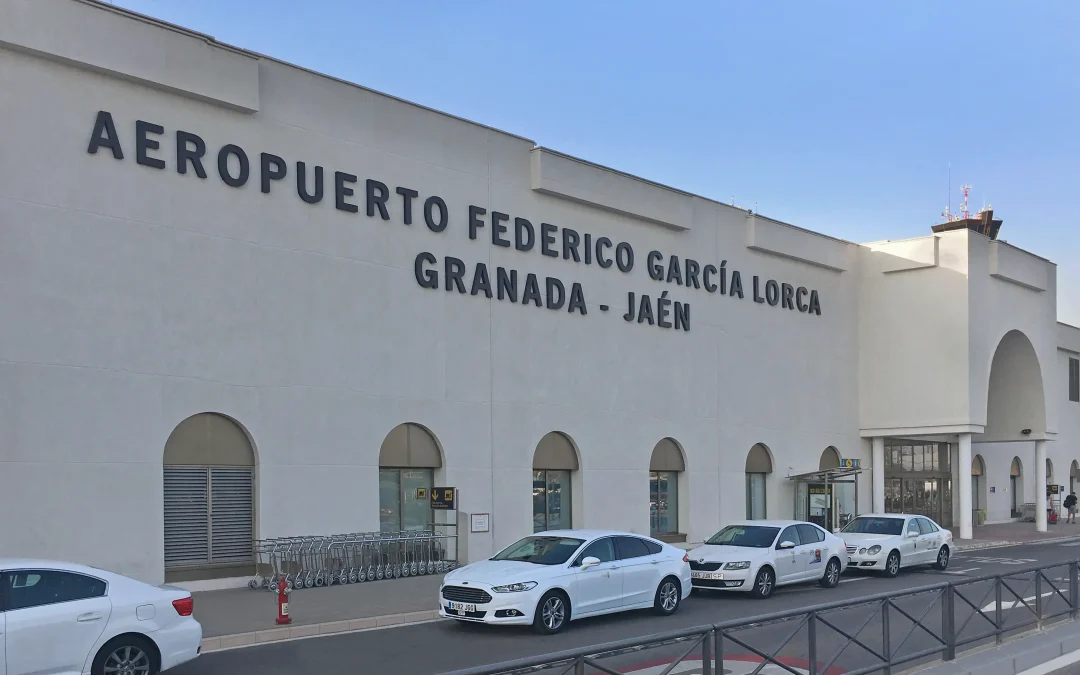 Cómo organizar trayectos hacia el aeropuerto o Sierra Nevada desde Granada
