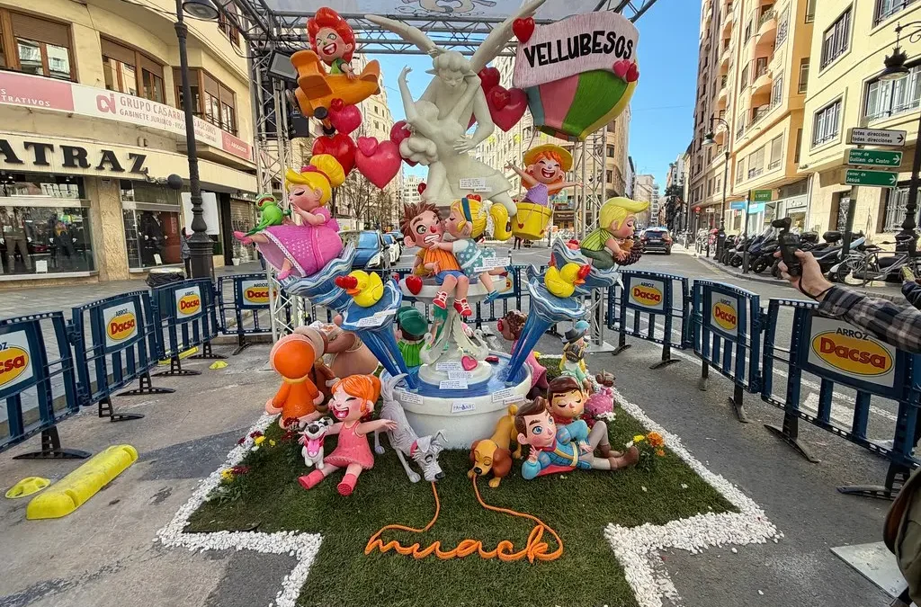 Cómo organizar tus desplazamientos por València durante las Fallas