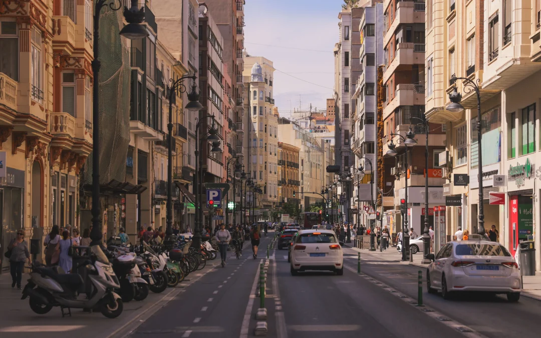 Cómo organizar trayectos por Valencia cuando hay cortes, tráfico o mucha demanda