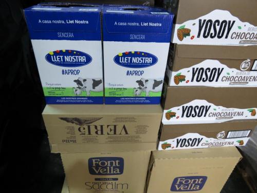 Palets de Bebidas y Ayuda CAS y Centros Reparto Comida